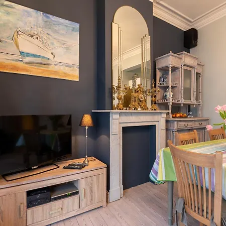 Holiday home Spacious 7-bed House In