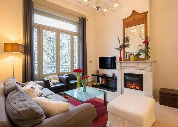 Spacious 7-bed House In Ostend