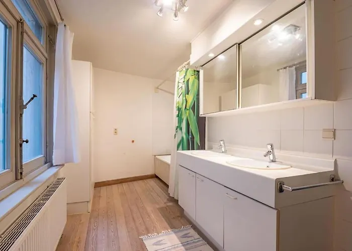 Spacious 7-bed House In *