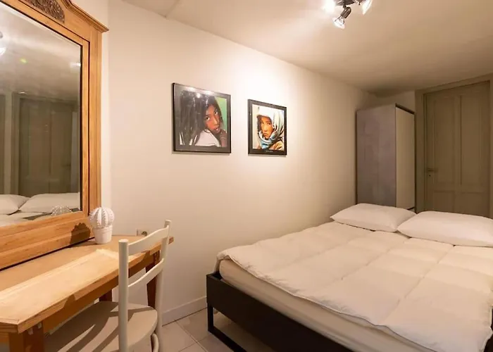 Spacious 7-bed House In Holiday home *