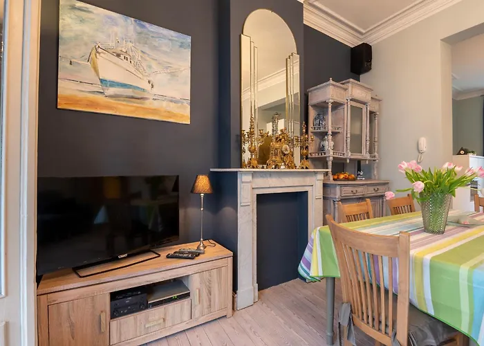 Holiday home Spacious 7-bed House In