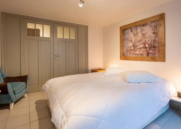 Spacious 7-bed House In