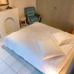 Сasa de vacaciones Spacious 7-bed House In *