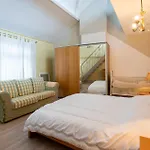 Spacious 7-bed House In * Ostende