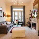 Spacious 7-bed House In