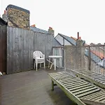 Spacious 7-bed House In Сasa de vacaciones