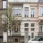 Spacious 7-bed House In