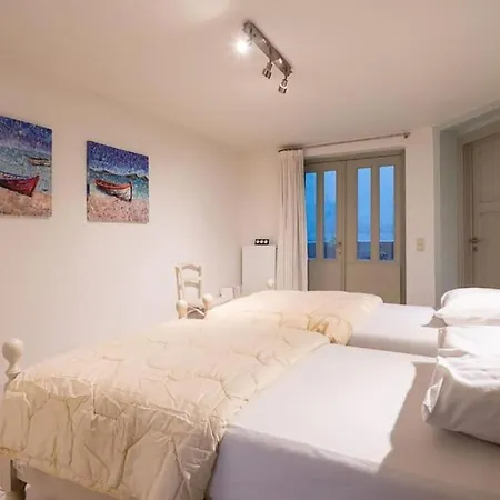 Сasa de vacaciones Spacious 7-bed House In