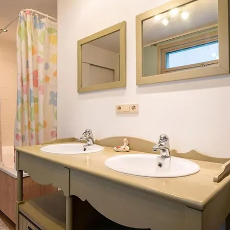 Spacious 7-bed House In Holiday home Ostend