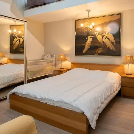 Casa de Férias Spacious 7-bed House In *