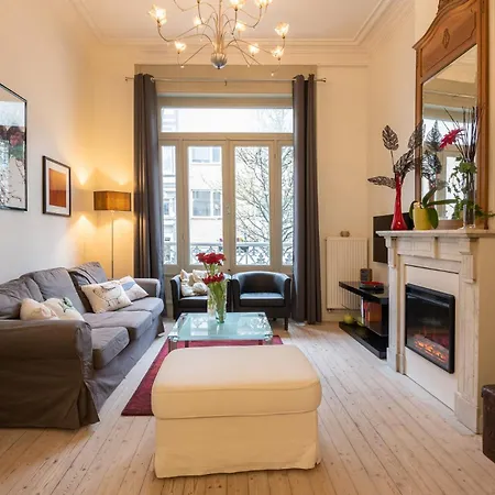 Spacious 7-bed House In