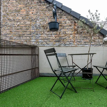 Spacious 7-bed House In Ostend