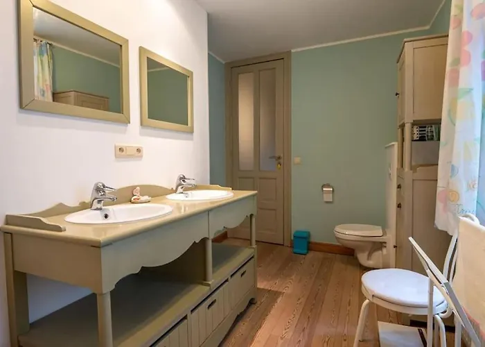 בית נופש Spacious 7-bed House In *