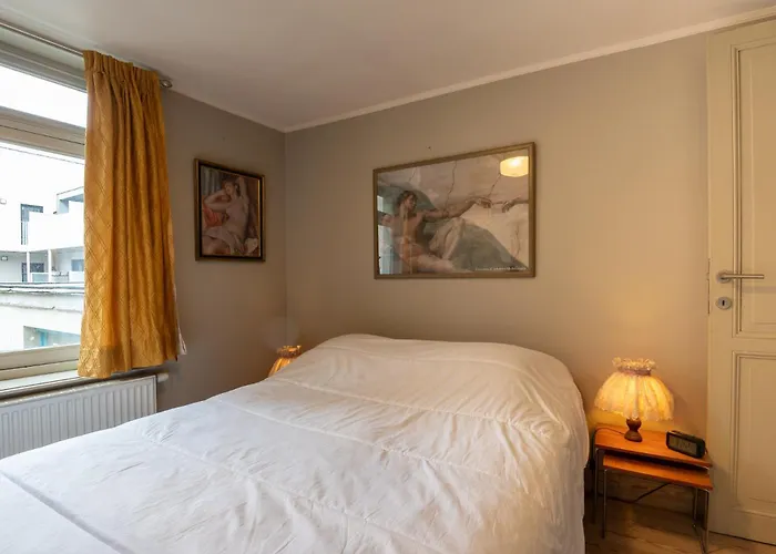 Spacious 7-bed House In בית נופש