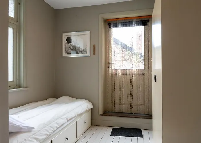 Spacious 7-bed House In * אוסטנדה