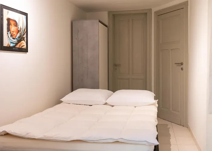 Spacious 7-bed House In אוסטנדה