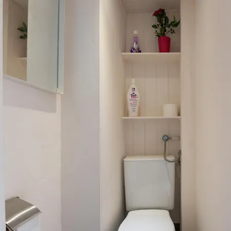 Spacious 7-bed House In Ostend