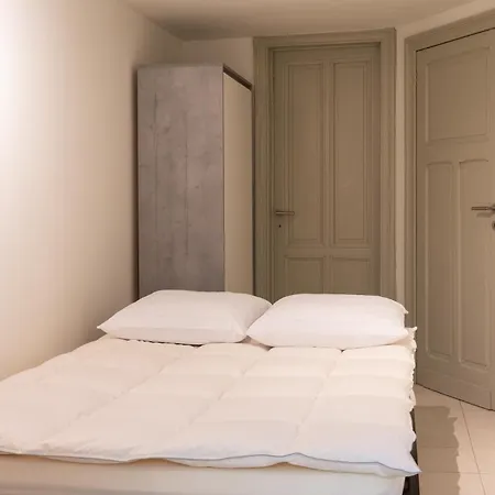 Spacious 7-bed House In Ostend