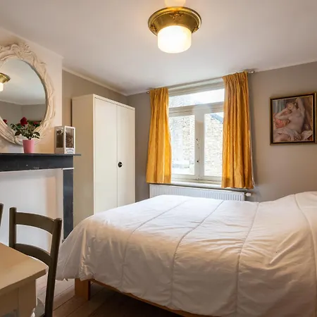 Spacious 7-bed House In *