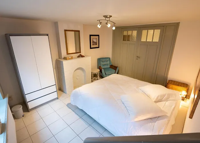 Spacious 7-bed House In * Oostende