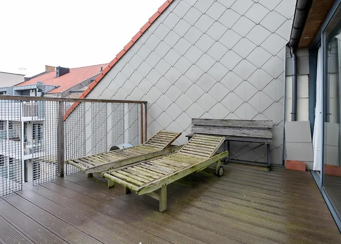 Spacious 7-bed House In Vakantiehuis Oostende