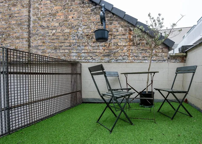 Spacious 7-bed House In Oostende